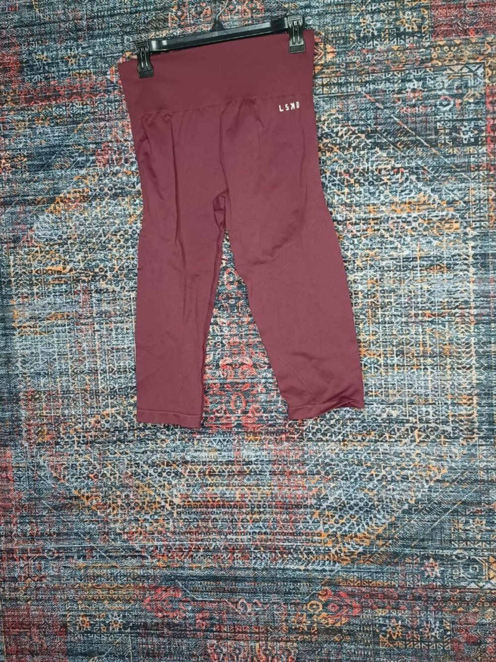 LSKD womens red capri leggings M EUC